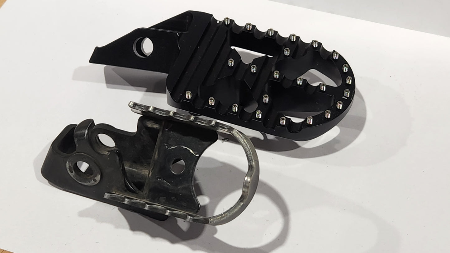 Honda Africa Twin 2020-24 Peg Black